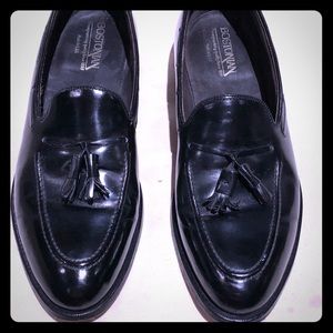 Men’s black leather loafers